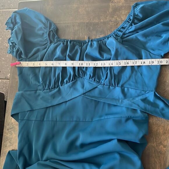 LYANER Women's Off Shoulder Ruffle Wrap Short Puff Sleeve Tie Back Ruched Dress - Picture 8 of 11